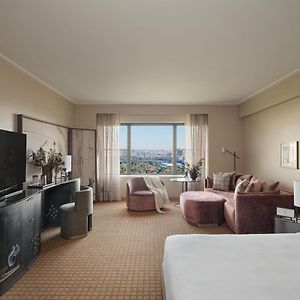 Panoramic Park View Studio Suite